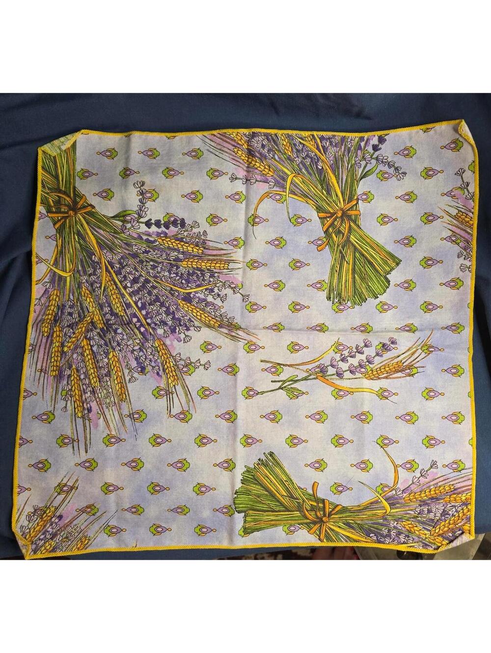Vintage Set of 8 Lavender Bouquet Cotton Print Napkins French Provencal Design